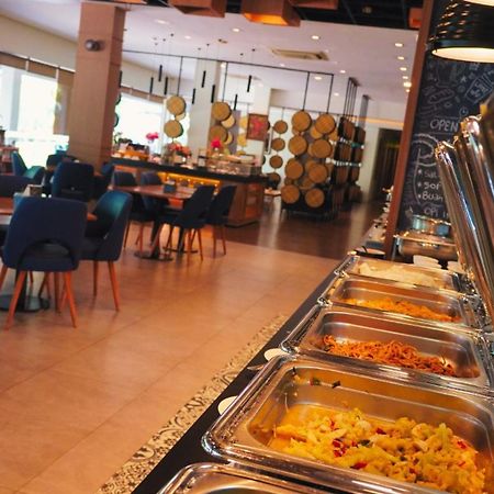 فندق أوبي إنداه باليمبانغْ المظهر الخارجي الصورة